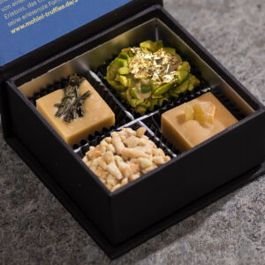 MOHINI Truffles: Licht und Linie – Kompositionen in hellen Noten.