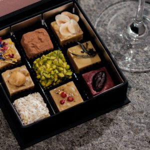 Zwischen Orten - Hinter offenen Fenstern. Tasting Notes.